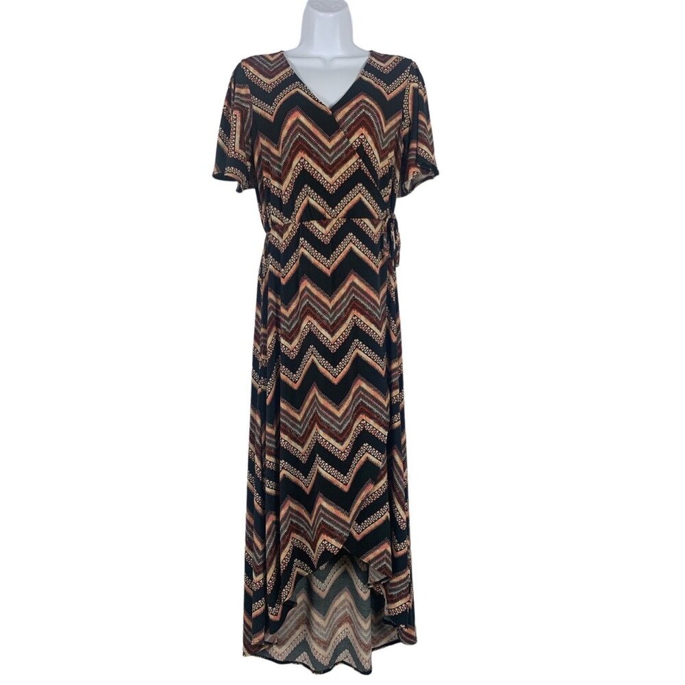Maurices Womens Chevron Print Stretch Maxi Dress With Short Sleeves & Tie Waist